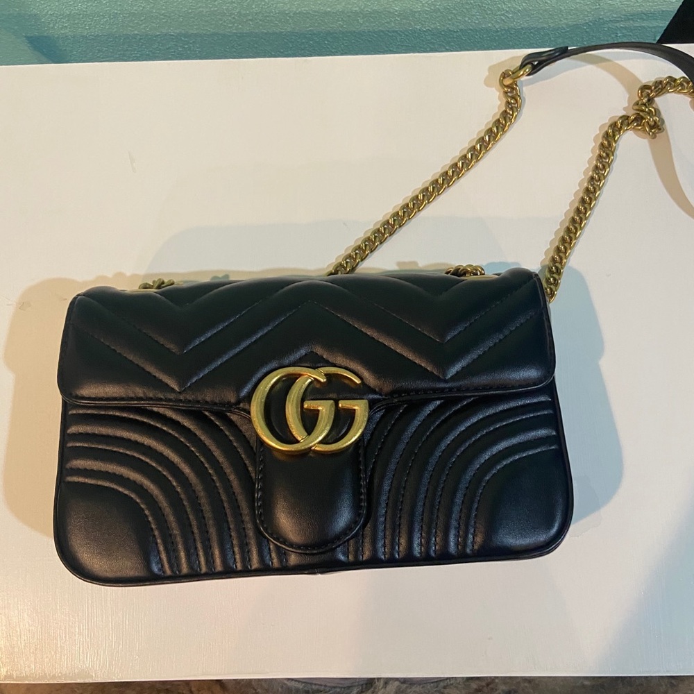 GG purse